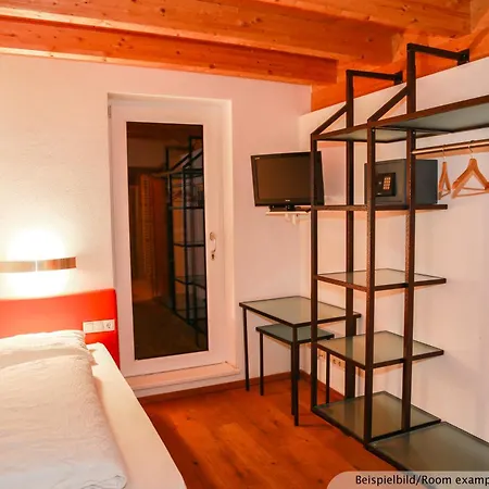 Shanti Hotel